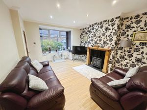 Lounge- click for photo gallery